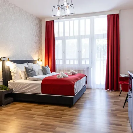 Hotel Clariss Pool & Center 4*