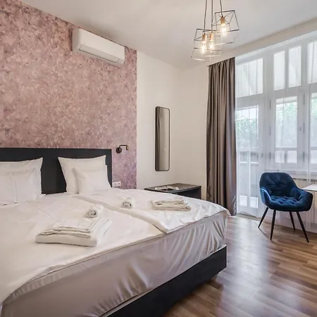 Clariss Pool & Center Hotel Balatonalmadi