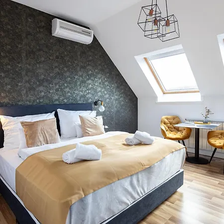 Отель Clariss Pool & Center Балатональмади