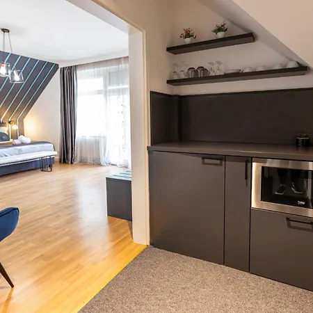 Отель Clariss Pool & Center 4*