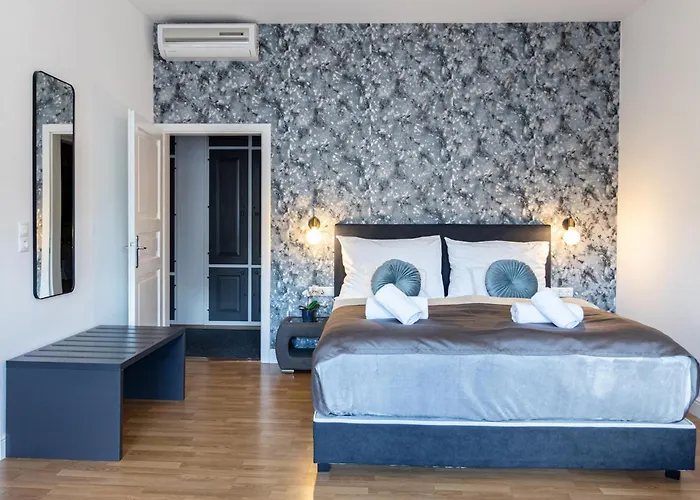 Clariss Pool & Center Ξενοδοχείο 4*