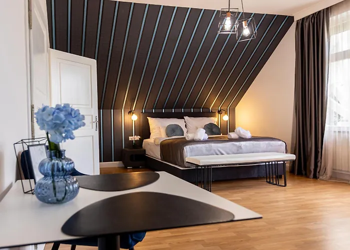 Ξενοδοχείο Clariss Pool & Center 4*